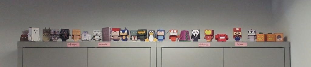 picture with all my papertoy's family